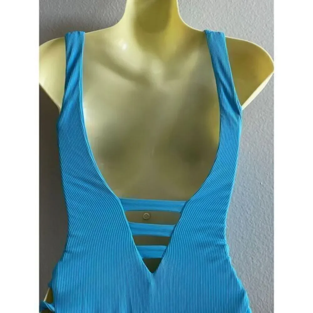 Becca Blue‎ Fine Line Sample Piece Size Small One Piece Swimsuit